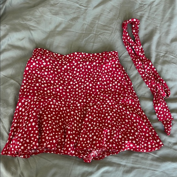 Zara Red and White Floral Skirt - Picture 1 of 7